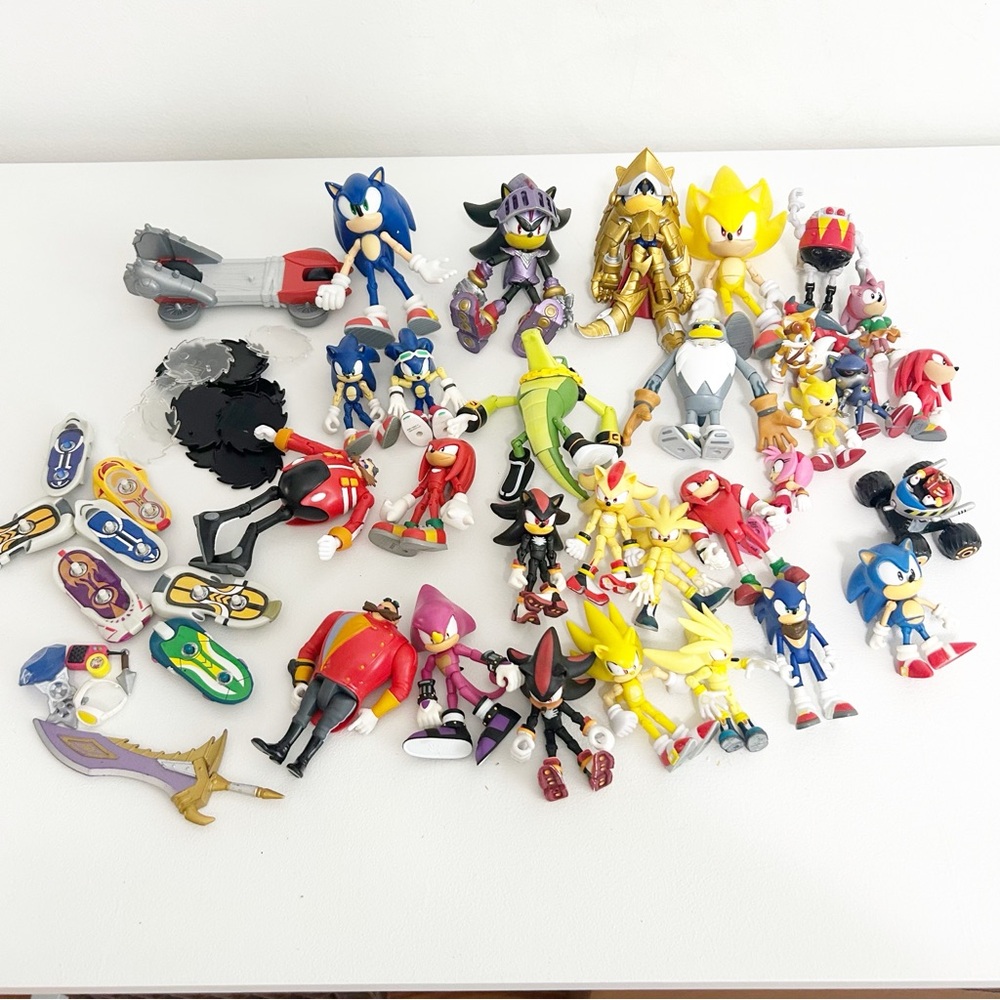 Sonic the Hedgehog Toy Lot 27 figures + accessories VGC